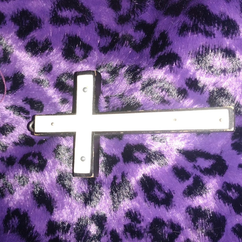 Cross lot - Picture 2 of 6
